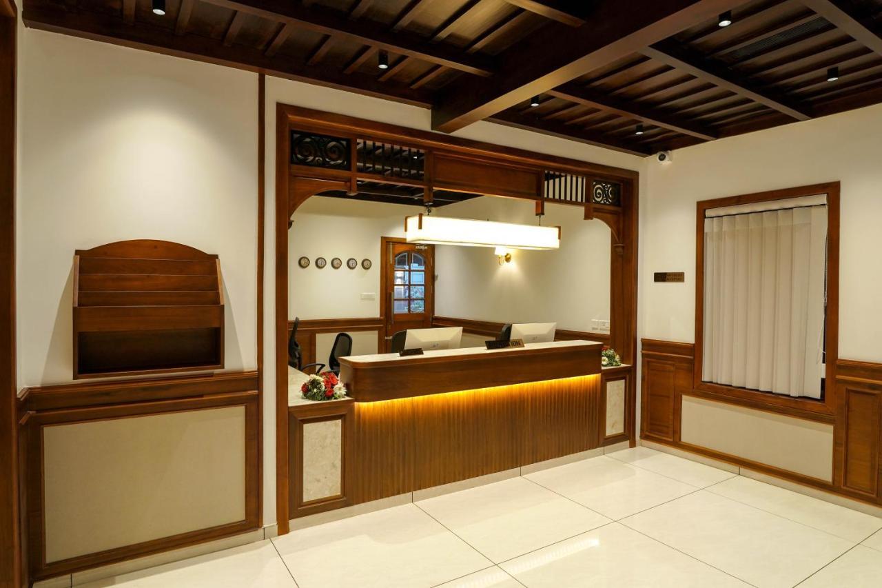 Hotel Heritage Plaza Kottayam Dış mekan fotoğraf